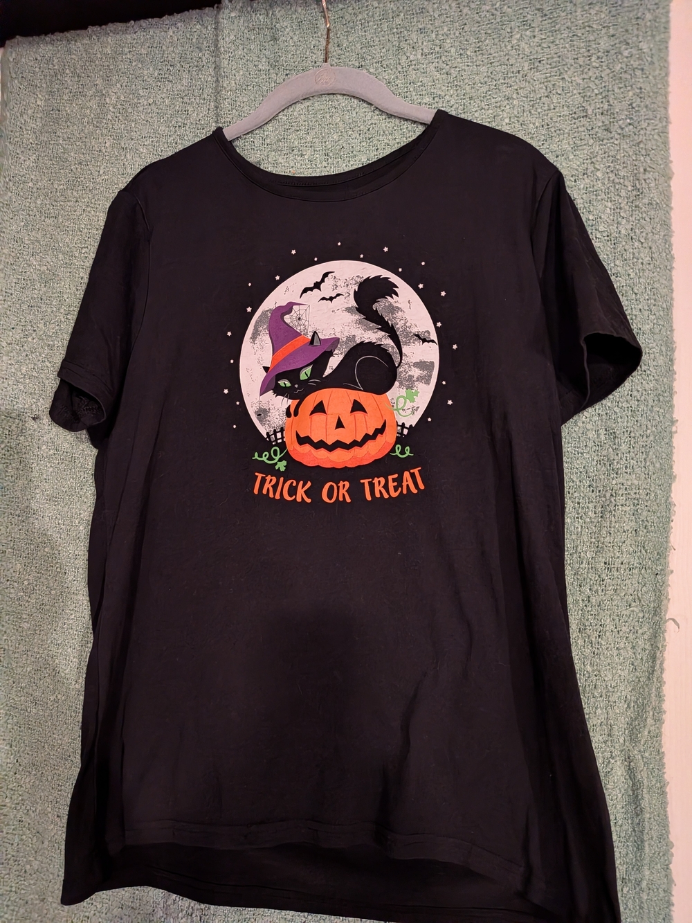 Basic Editions Black Halloween Tee with Cat & Pumpkin Graphic